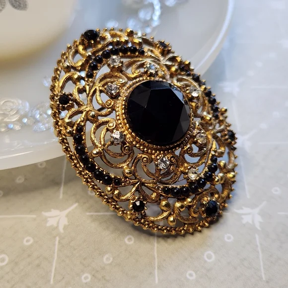 Vintage Florenza Black Rhinestone Mourning Brooch in Gold-tone - Picture 2 of 8